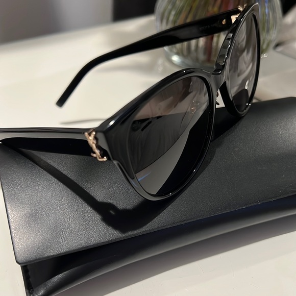 Saint Laurent Glasses - Picture 1 of 10